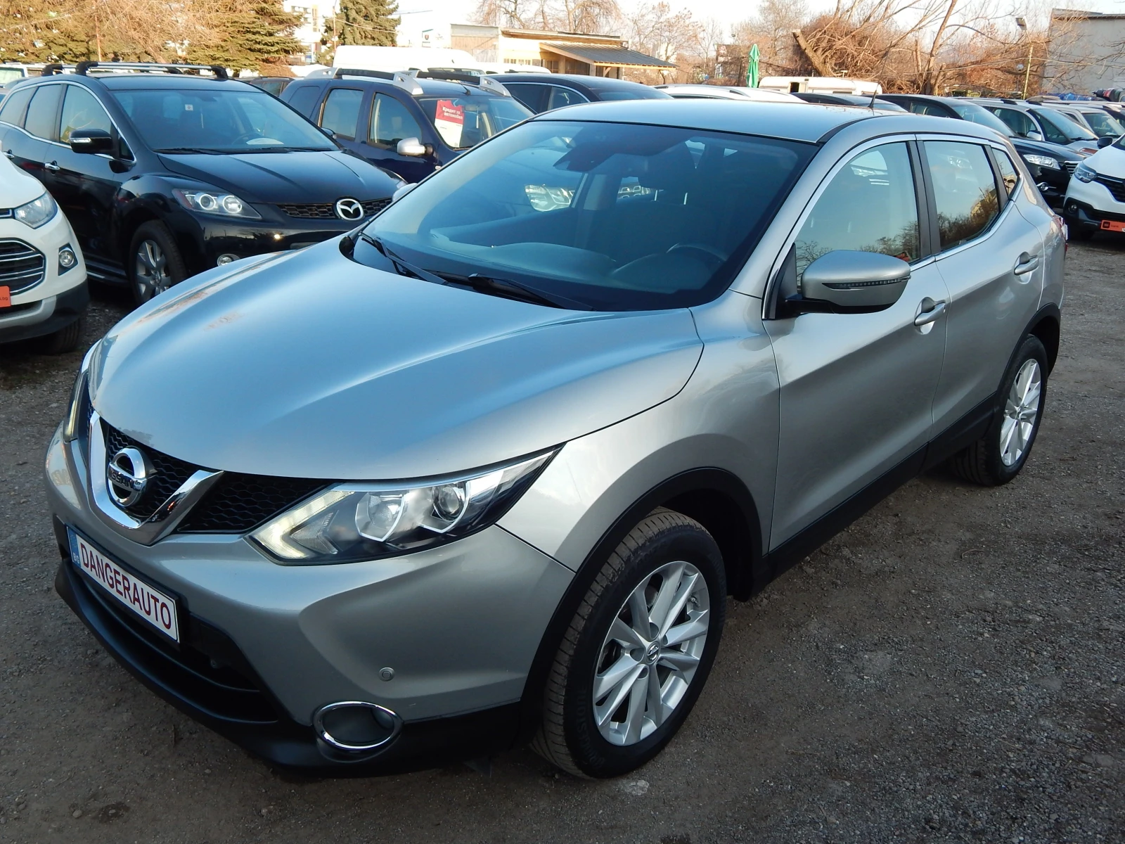 Nissan Qashqai 1.6DCI* 164000km.* СЕРВИЗНИ ДОКУМЕНТИ* 