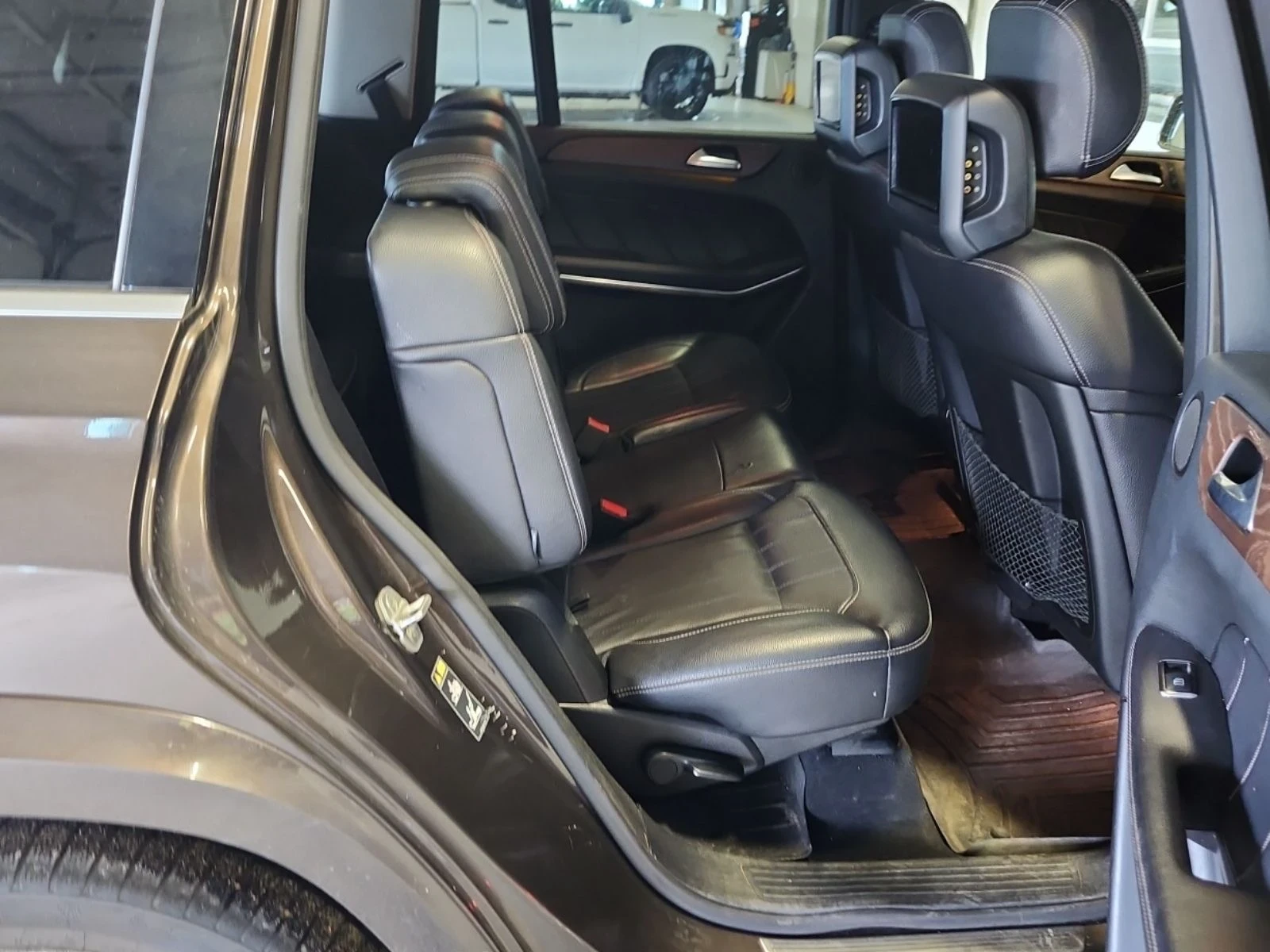 Mercedes-Benz GL 350 BlueTEC* Harman/Kardon* Камера* TV* Пано* Подгрев, снимка 12 - Автомобили и джипове - 53961715