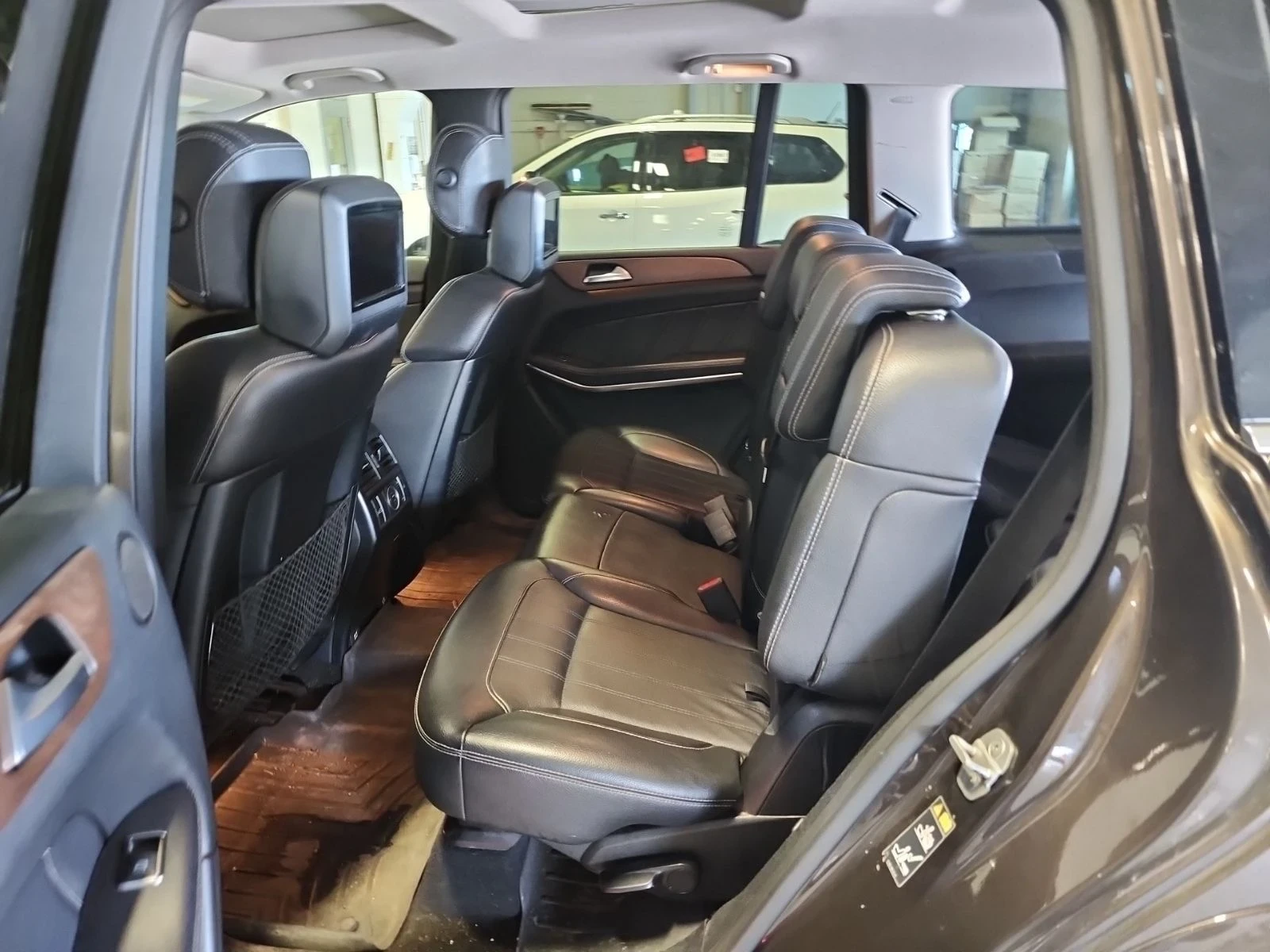 Mercedes-Benz GL 350 BlueTEC* Harman/Kardon* Камера* TV* Пано* Подгрев, снимка 13 - Автомобили и джипове - 53961715