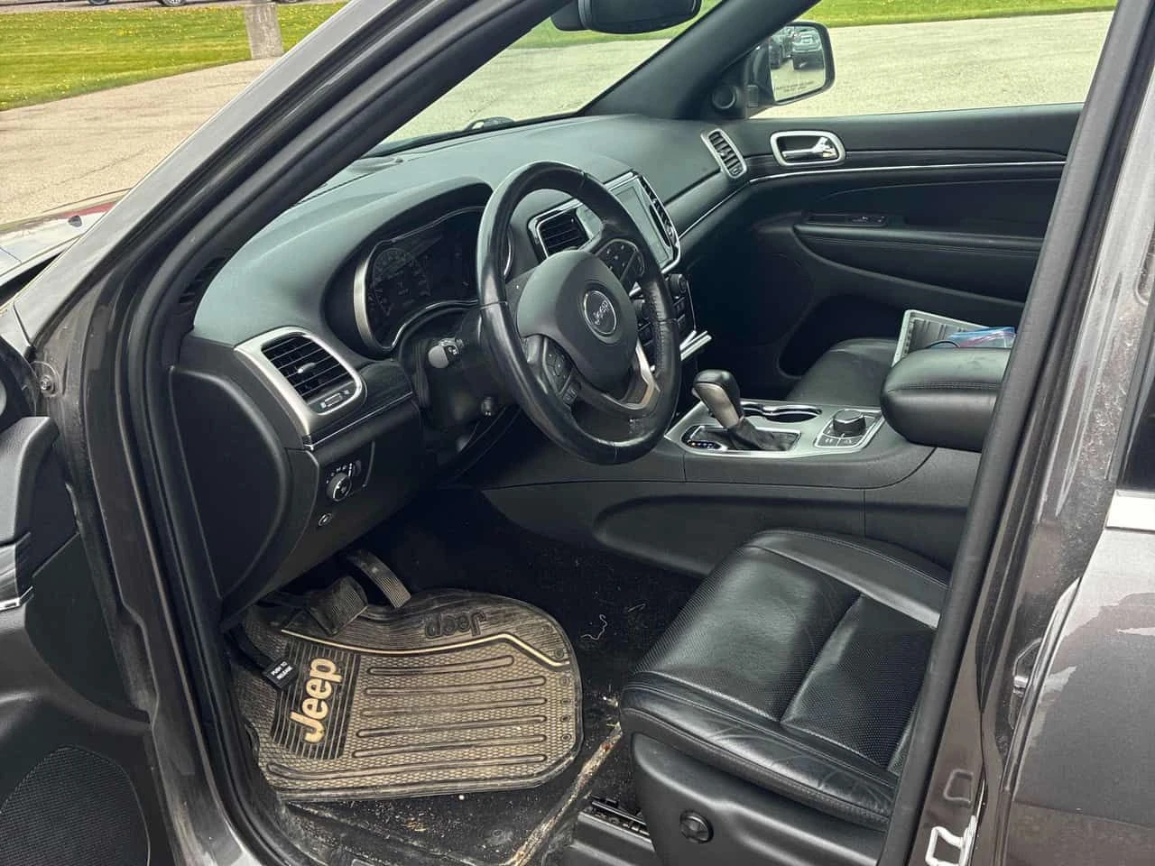 Jeep Grand cherokee  Limited | 360 | PANO | КОЖА | ПОДГРЕВИ , снимка 6 - Автомобили и джипове - 54642140
