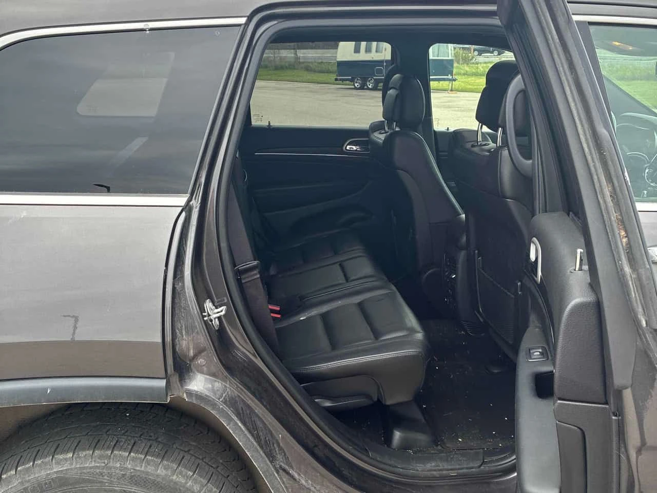 Jeep Grand cherokee  Limited | 360 | PANO | КОЖА | ПОДГРЕВИ , снимка 10 - Автомобили и джипове - 54642140
