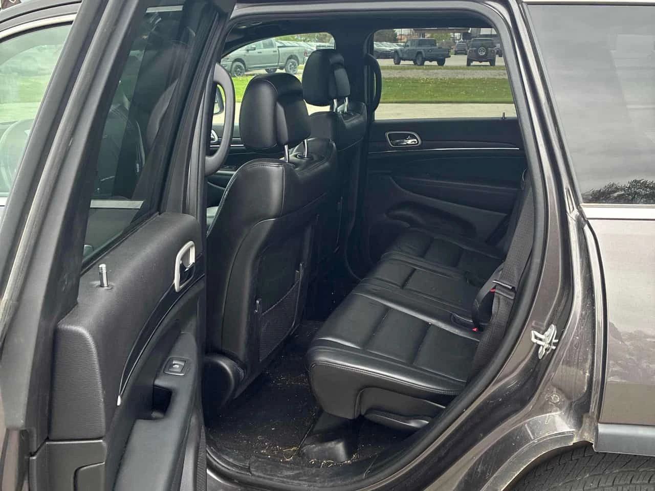 Jeep Grand cherokee  Limited | 360 | PANO | КОЖА | ПОДГРЕВИ , снимка 12 - Автомобили и джипове - 54642140