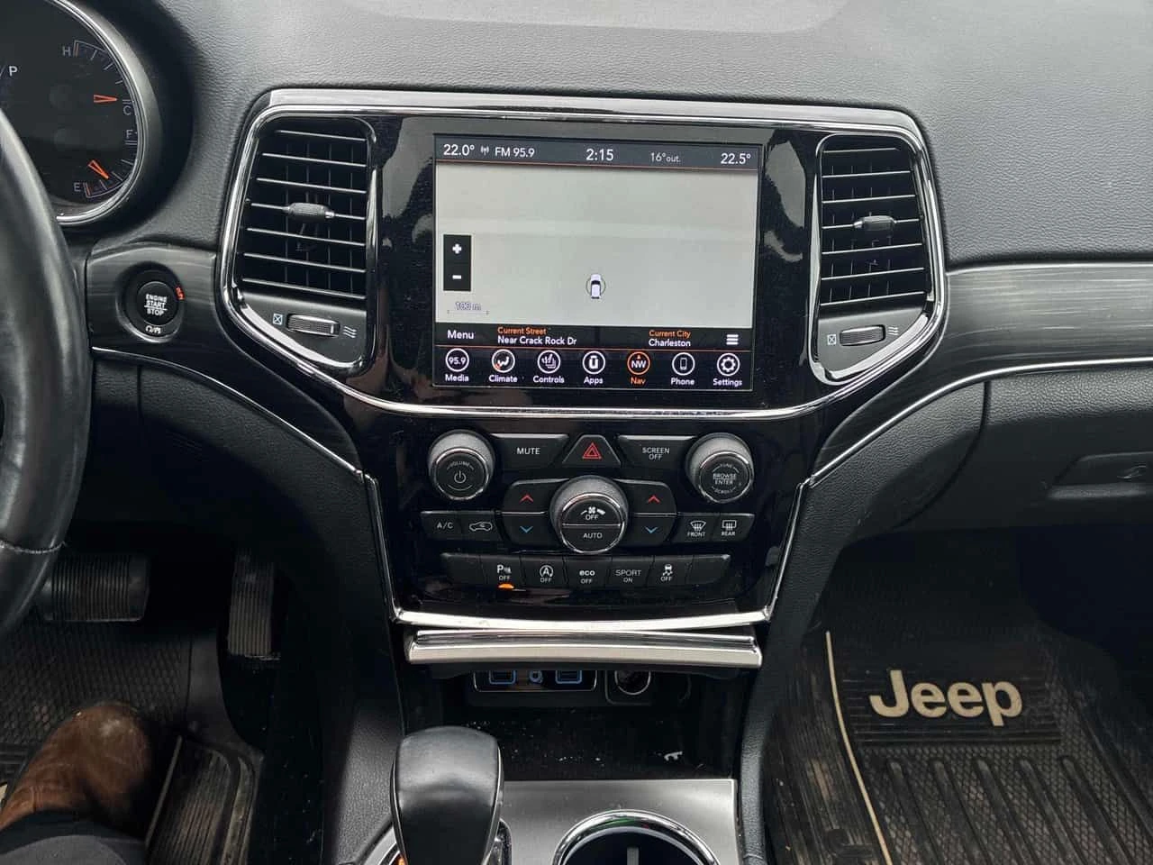 Jeep Grand cherokee  Limited | 360 | PANO | КОЖА | ПОДГРЕВИ , снимка 8 - Автомобили и джипове - 54642140