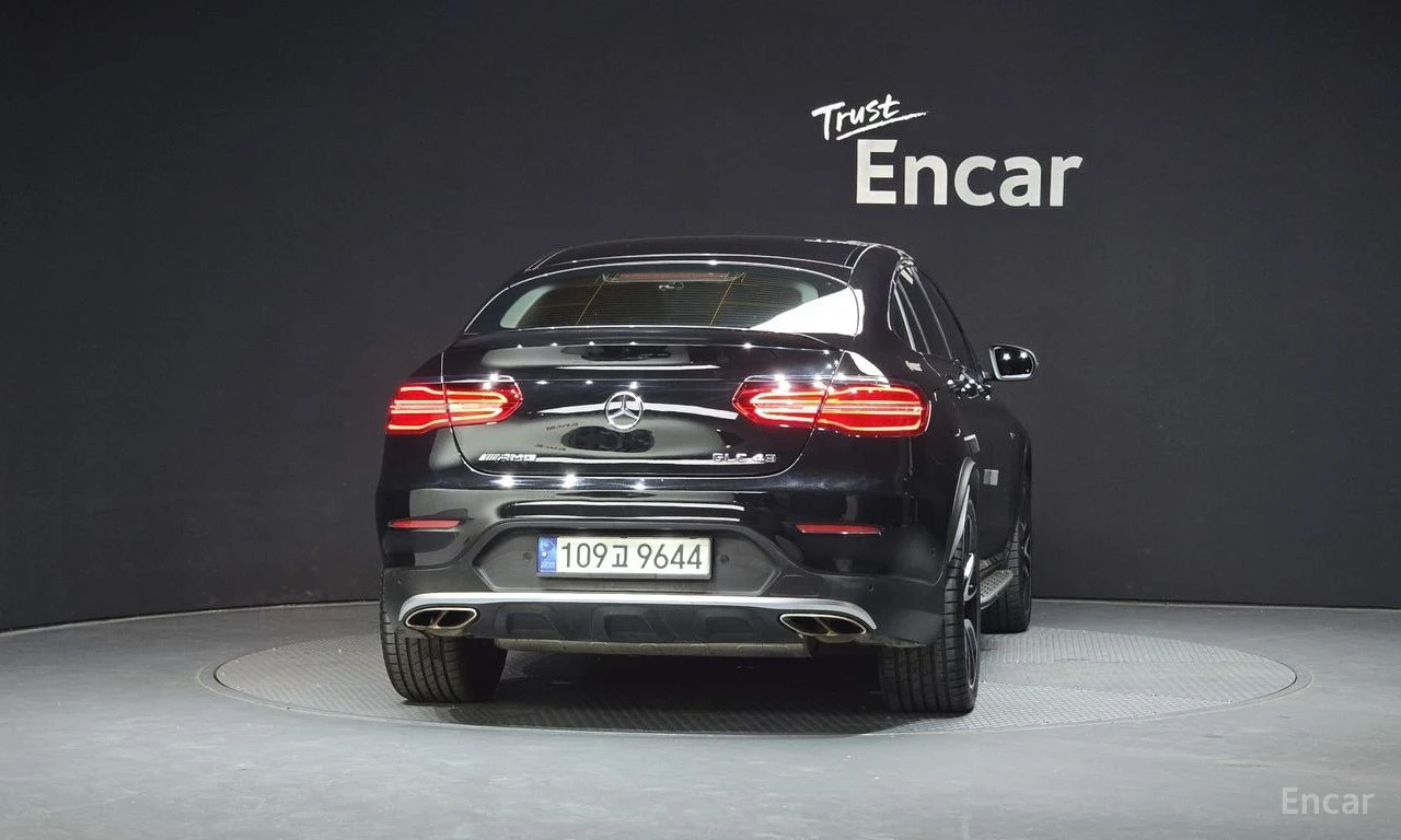 Mercedes-Benz GLC 43 AMG 4MATIC* BURMESTER* 360 CAM* HEAD-UP* CARBON* , снимка 4 - Автомобили и джипове - 54807877
