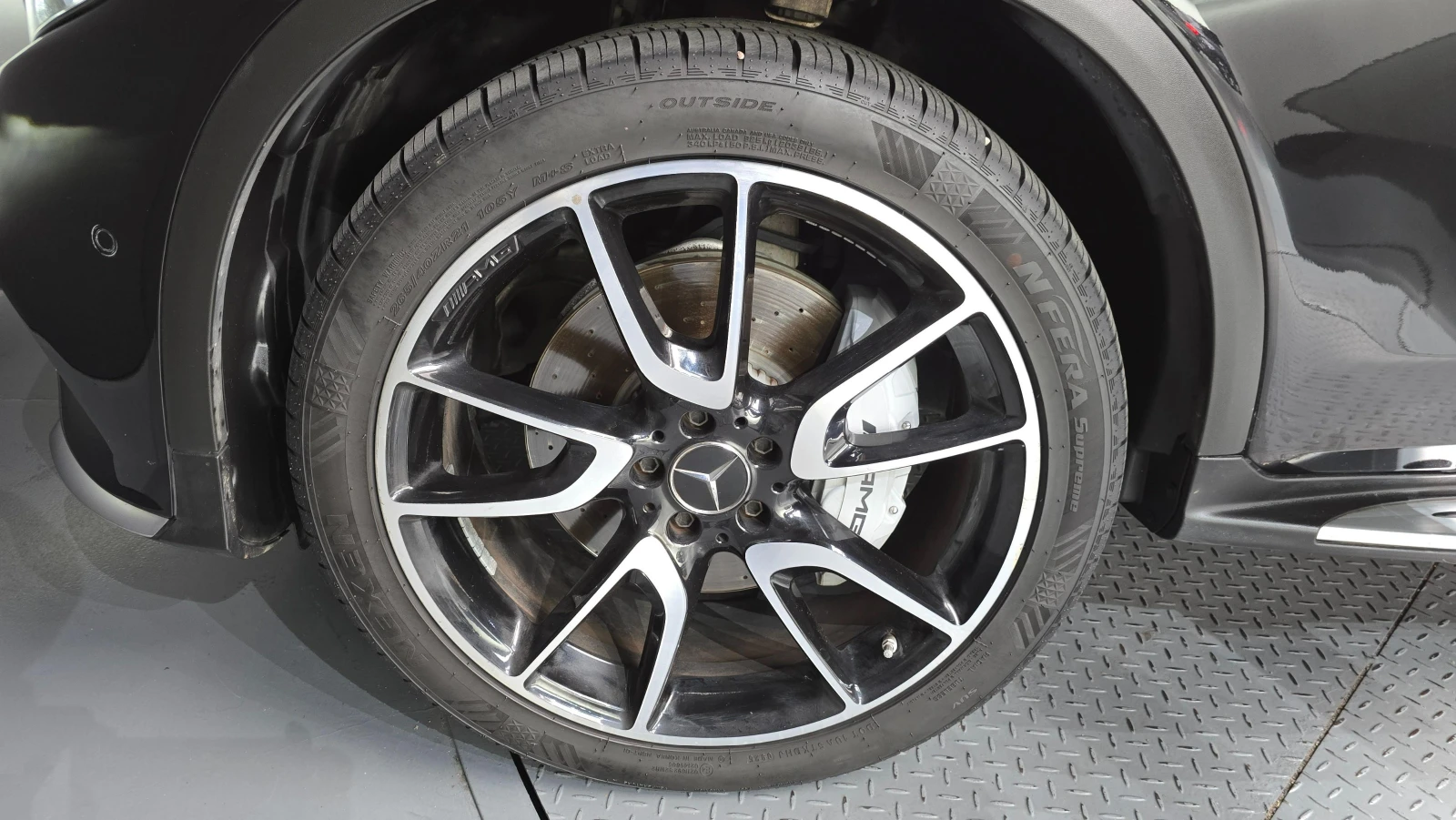 Mercedes-Benz GLC 43 AMG 4MATIC* BURMESTER* 360 CAM* HEAD-UP* CARBON* , снимка 5 - Автомобили и джипове - 54807877