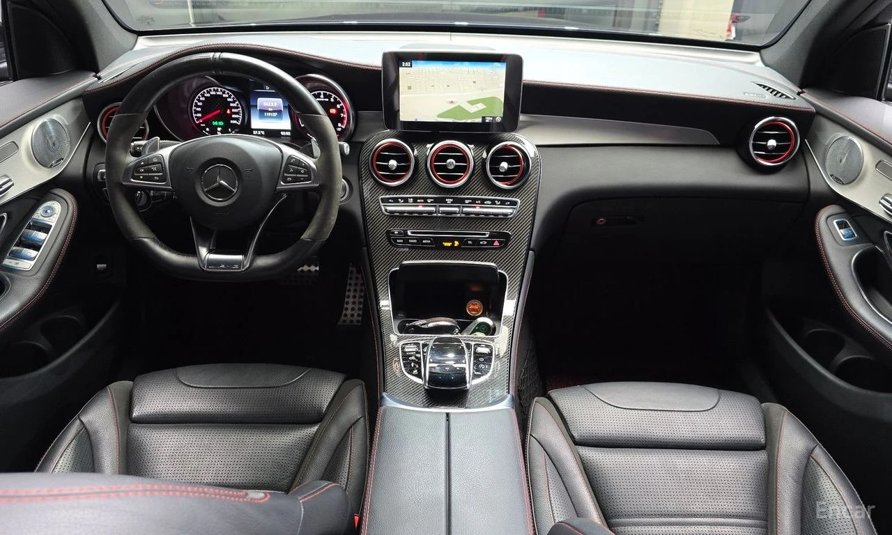 Mercedes-Benz GLC 43 AMG 4MATIC* BURMESTER* 360 CAM* HEAD-UP* CARBON* , снимка 8 - Автомобили и джипове - 54807877