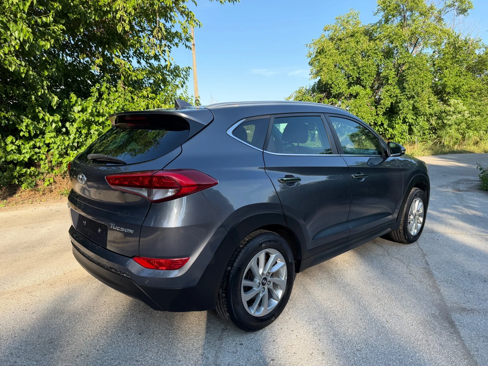 Hyundai Tucson 1.7D 6-ск НАВИ ЛЕД КАМЕРА ПОДГРЕВ КЕЙЛЕС АВТОПИЛОТ, снимка 6 - Автомобили и джипове - 54826108