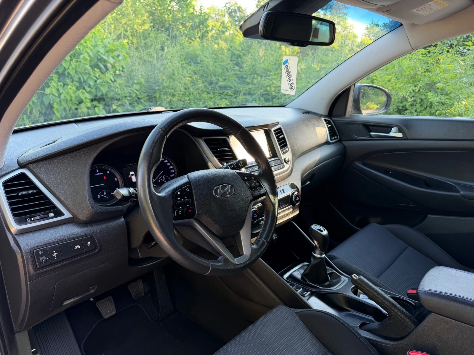 Hyundai Tucson 1.7D 6-ск НАВИ ЛЕД КАМЕРА ПОДГРЕВ КЕЙЛЕС АВТОПИЛОТ, снимка 11 - Автомобили и джипове - 54826108