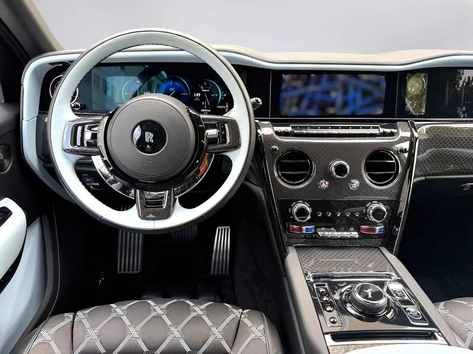 Rolls-Royce Cullinan V12 / BESPOKE / NIGHT / STARLIGHT / LOUNGE / , снимка 12 - Автомобили и джипове - 54967693