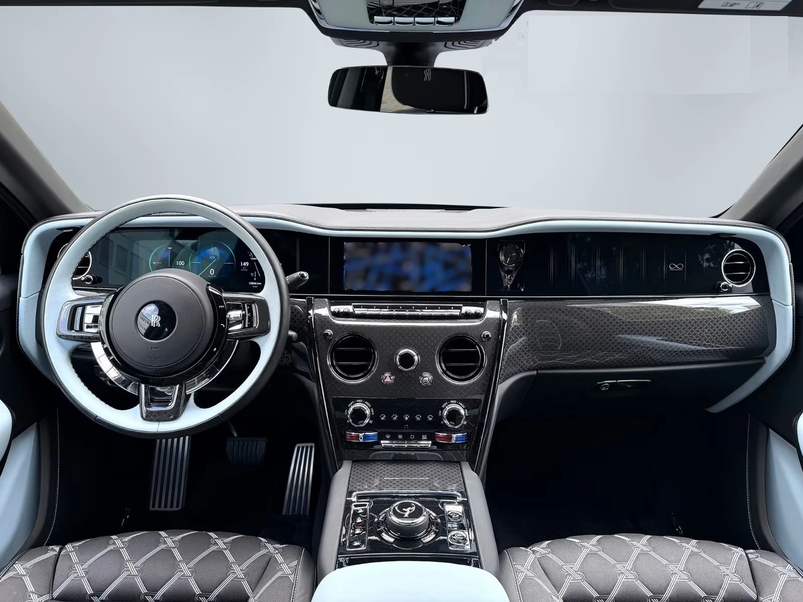 Rolls-Royce Cullinan V12 / BESPOKE / NIGHT / STARLIGHT / LOUNGE / , снимка 11 - Автомобили и джипове - 54967693