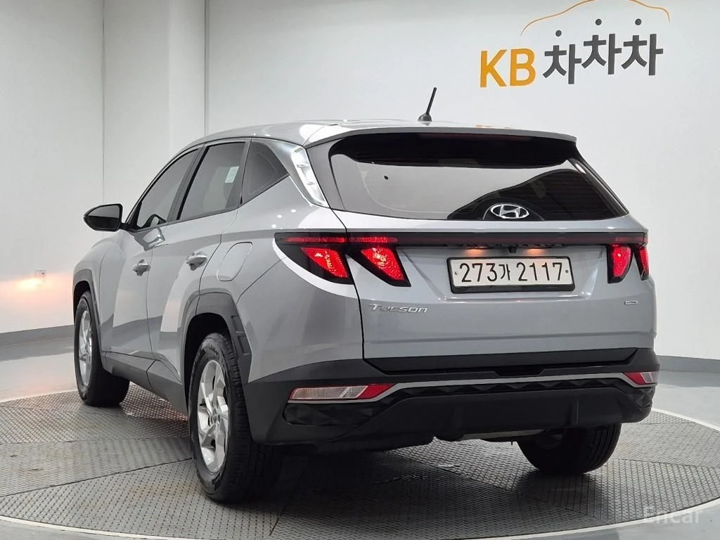 Hyundai Tucson 2.0D Modern 4x4* ПОДГРЕВ* КАМЕРА* КРАЙНА ЦЕНА* , снимка 3 - Автомобили и джипове - 55219185