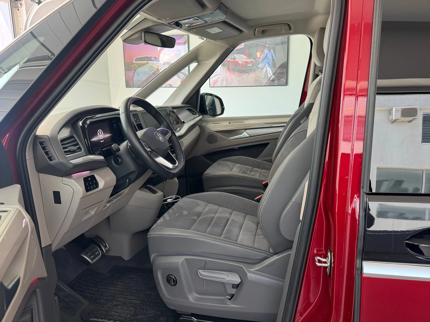 VW Multivan Style L 1.4 eHybrid, снимка 5 - Бусове и автобуси - 56420633