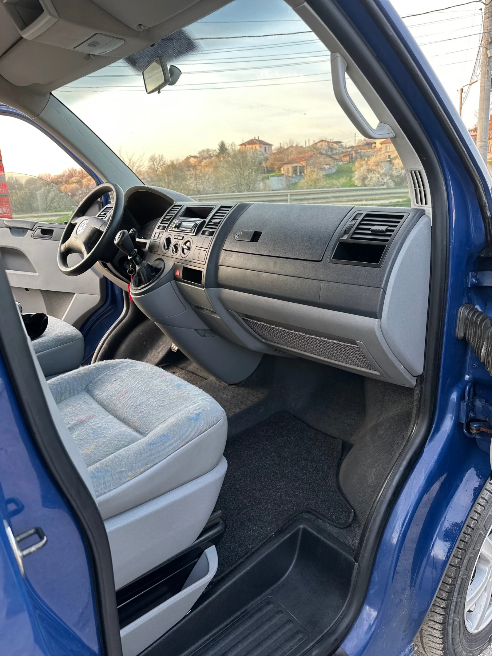 VW T5 Внос от Холандия, снимка 7 - Бусове и автобуси - 54092298