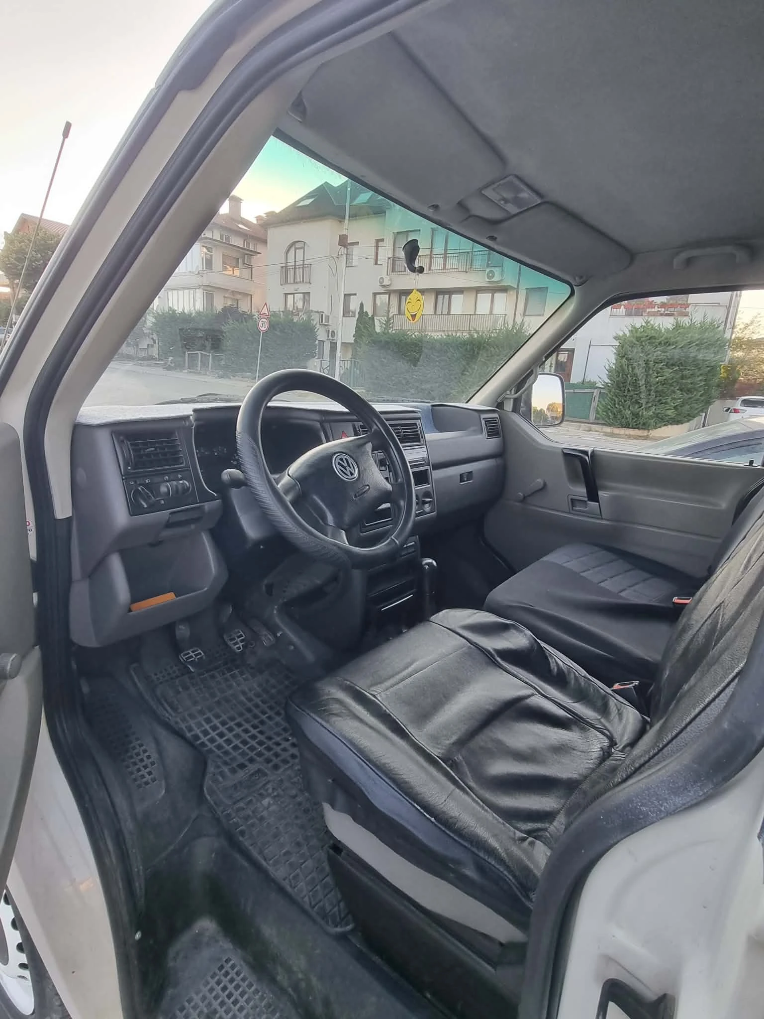 VW T4, снимка 11 - Бусове и автобуси - 55618258