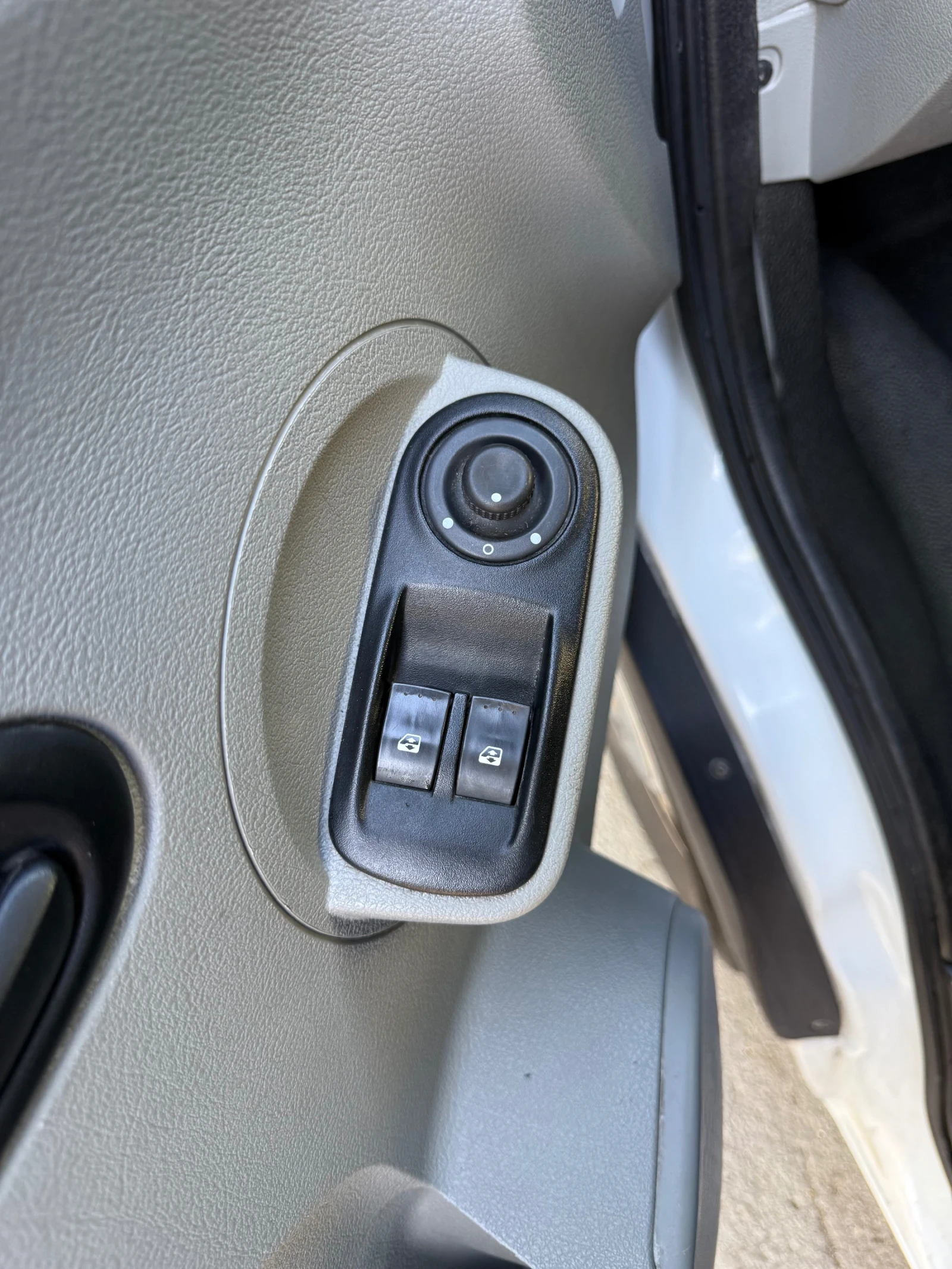 Opel Movano, снимка 4 - Бусове и автобуси - 55944097