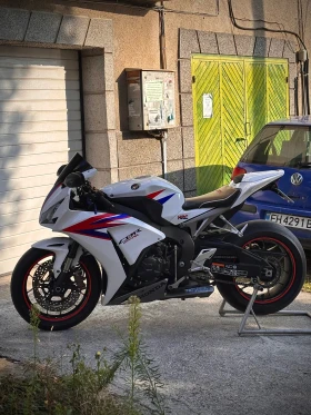Обява за продажба на Honda Cbr Cbr1000rr ABS ~17 500 лв. - изображение 9 | Auto.bg Обява за продажба на Honda Cbr Cbr1000rr ABS ~17 500 лв. - изображение 9