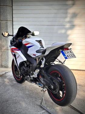 Обява за продажба на Honda Cbr Cbr1000rr ABS ~17 500 лв. - изображение 8 | Auto.bg Обява за продажба на Honda Cbr Cbr1000rr ABS ~17 500 лв. - изображение 8