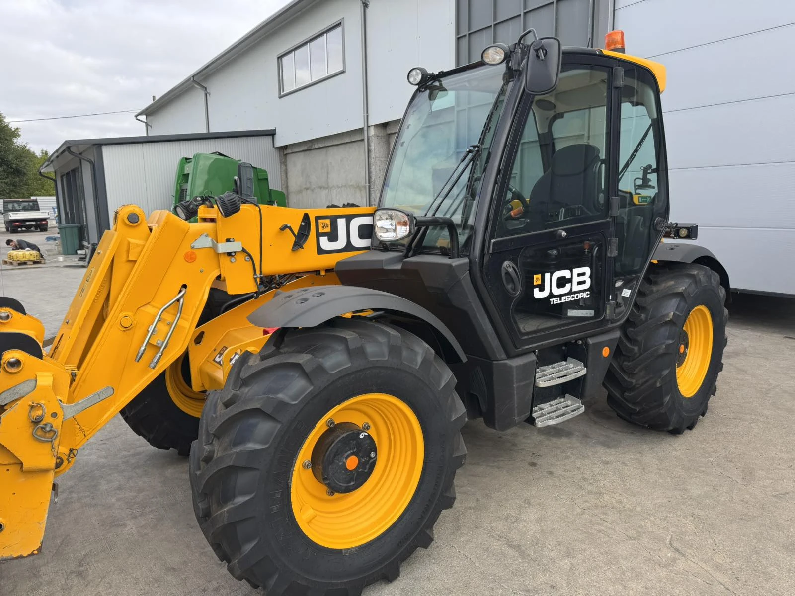 Телескопичен товарач JCB 531-70 agri - лизинг - изображение 5