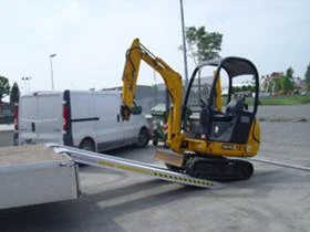 Багер Bobcat Рампи Lotus, снимка 2