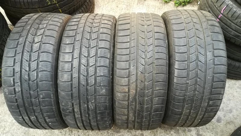 Гуми Зимни 225/45R17, снимка 1 - Гуми и джанти - 26741133