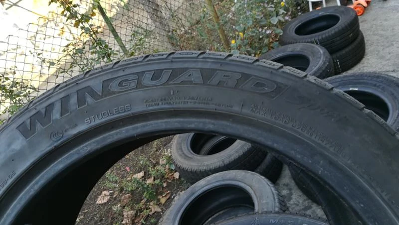 Гуми Зимни 225/45R17, снимка 8 - Гуми и джанти - 26741133