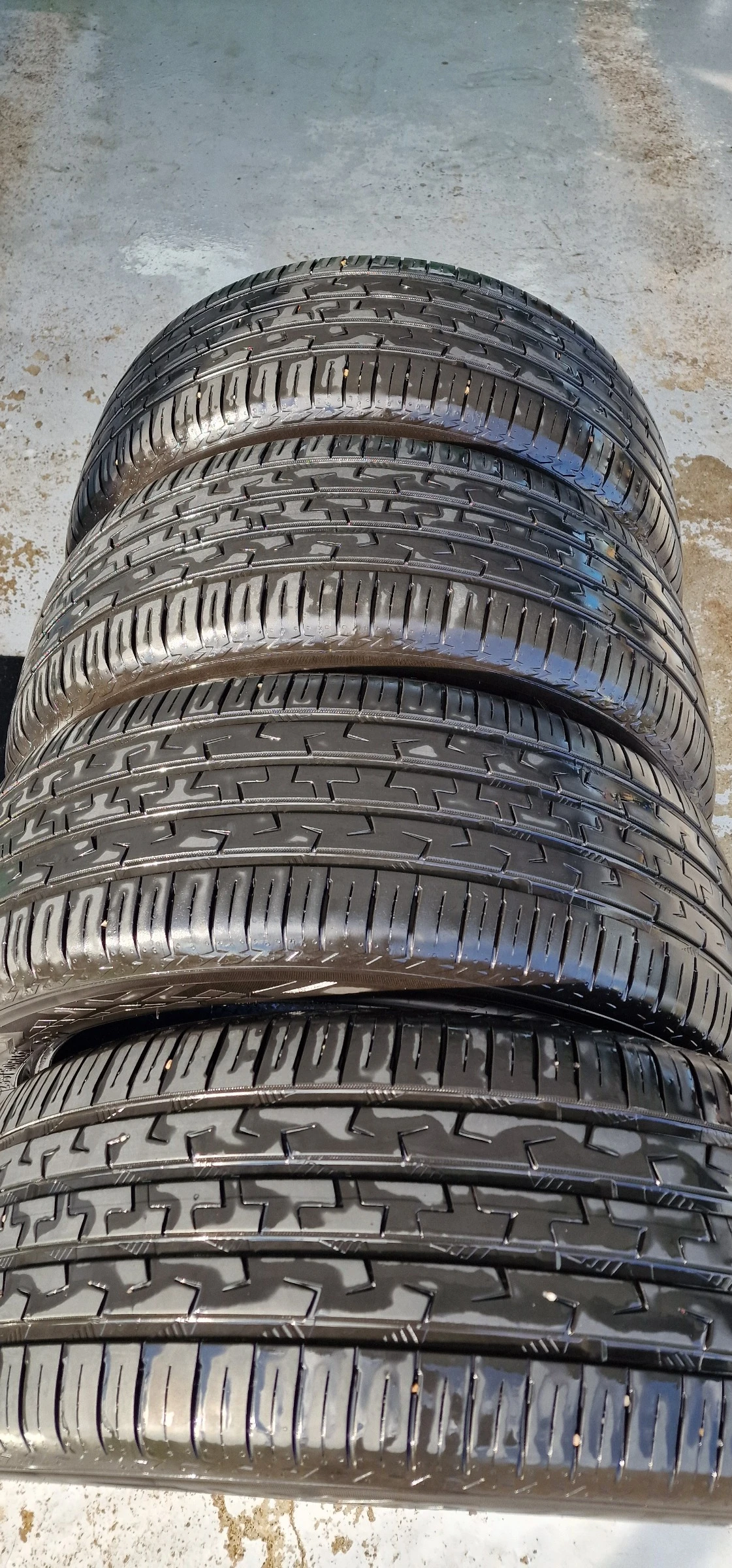 Гуми Летни 235/50R19, снимка 5 - Гуми и джанти - 55814925