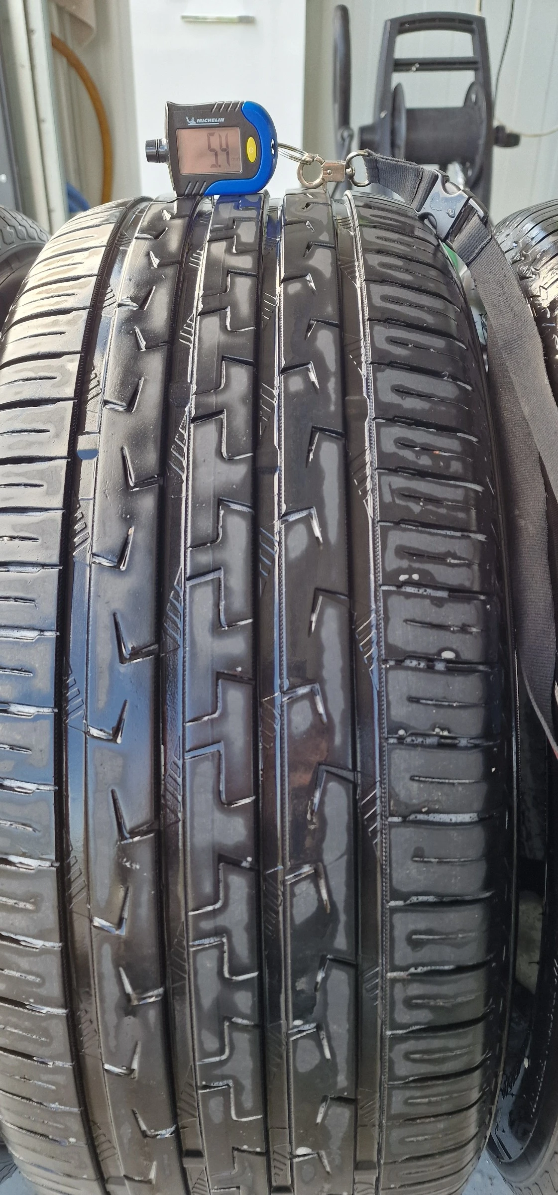 Гуми Летни 235/50R19, снимка 12 - Гуми и джанти - 55814925