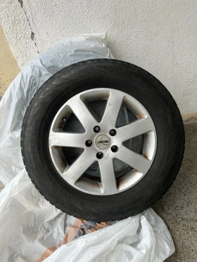 Гуми с джанти Nokian 215/70R16, снимка 1 - Гуми и джанти - 48587645