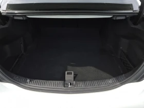 Mercedes-Benz C 300 * AMG Line * Multibeam * CARFAX * , снимка 14