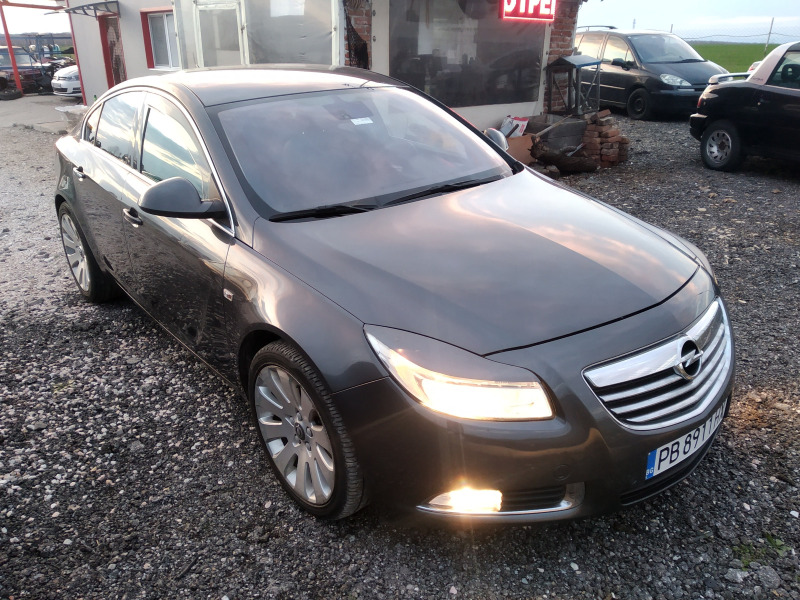 Opel Insignia 2.0, Navigation, снимка 2 - Автомобили и джипове - 44078273
