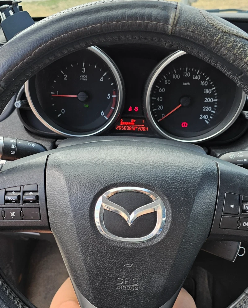 Mazda 3, снимка 11 - Автомобили и джипове - 46963126