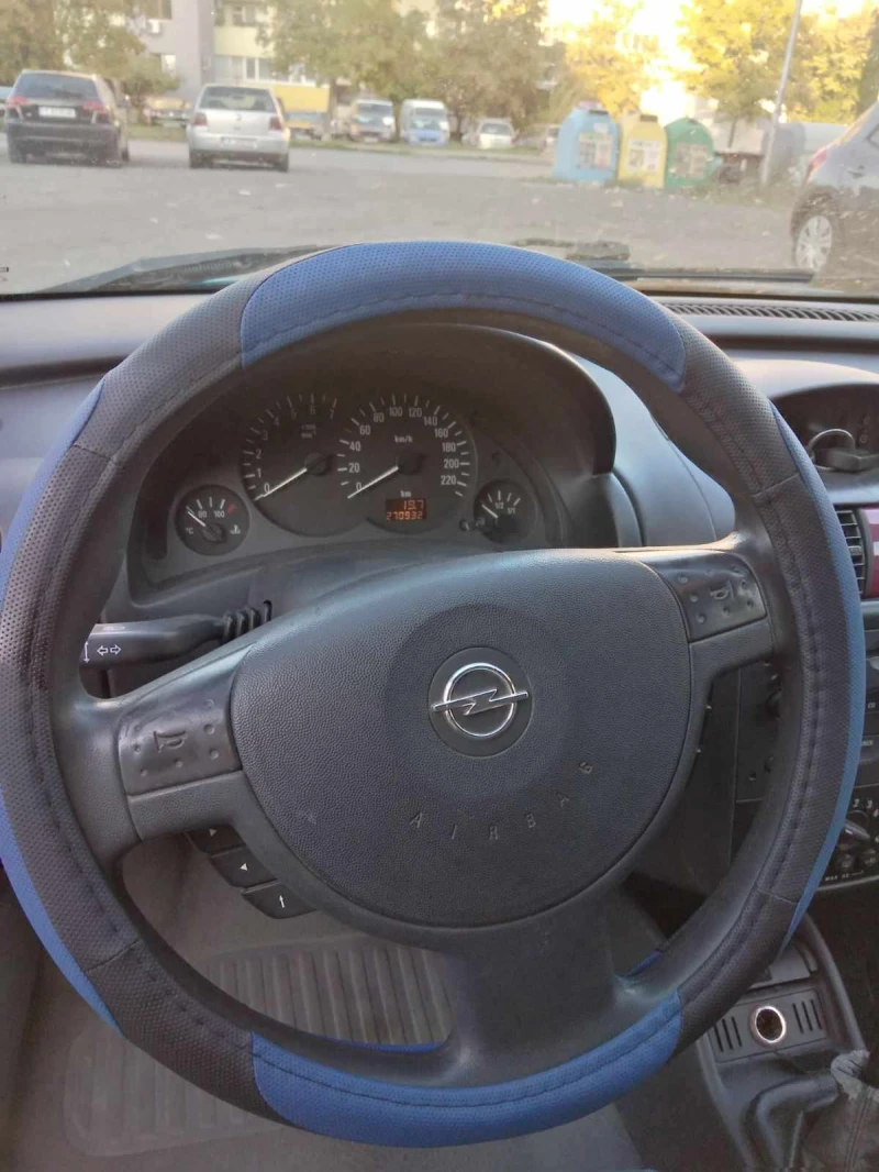 Opel Corsa 1.2, снимка 4 - Автомобили и джипове - 47571765