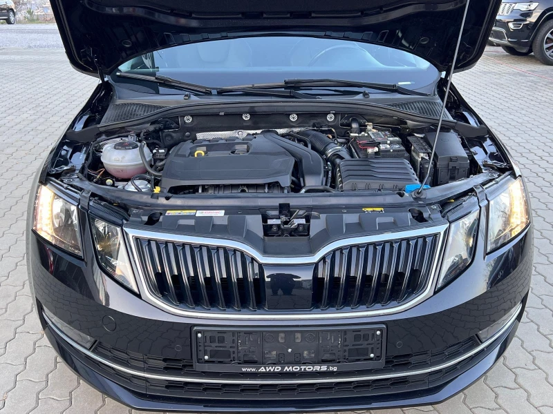 Skoda Octavia 1.5 TSI DSG Carplay, Line Assist, Keyless, Dist, снимка 17 - Автомобили и джипове - 47846458