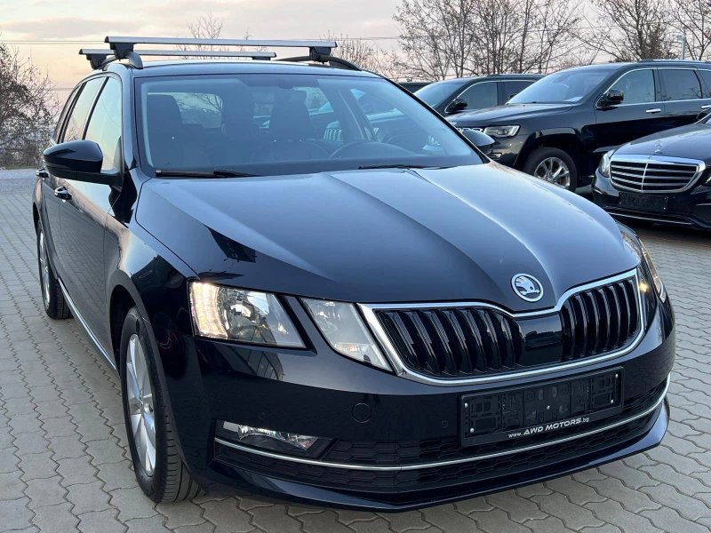 Skoda Octavia 1.5 TSI DSG Carplay, Line Assist, Keyless, Dist, снимка 1 - Автомобили и джипове - 47846458