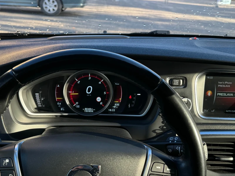 Volvo V40, снимка 13 - Автомобили и джипове - 47914259