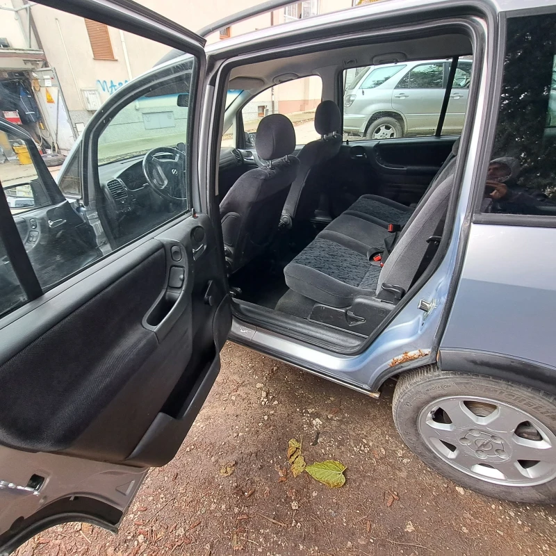 Opel Zafira Газ, климатик, снимка 12 - Автомобили и джипове - 48253477