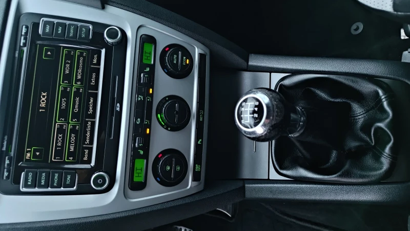 Skoda Octavia 2.0iVRS ABT 241k.c., снимка 12 - Автомобили и джипове - 52576133