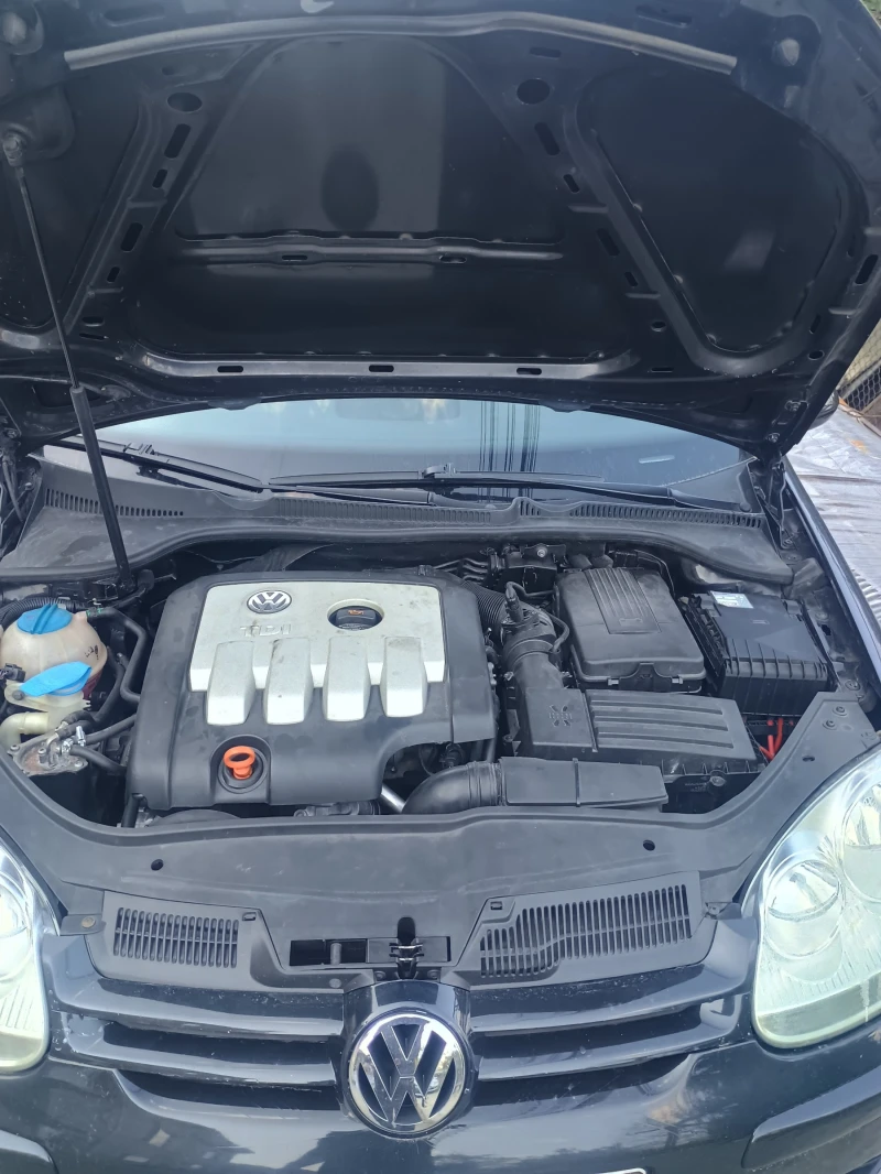 VW Golf 5, снимка 10 - Автомобили и джипове - 52590857