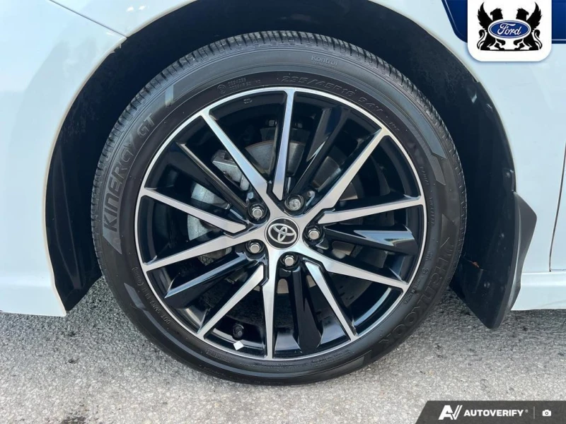 Toyota Camry HYBRID SE * * CARFAX * * АВТО КРЕДИТ * * , снимка 16 - Автомобили и джипове - 52606063