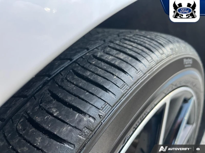 Toyota Camry HYBRID SE * * CARFAX * * АВТО КРЕДИТ * * , снимка 17 - Автомобили и джипове - 52606063