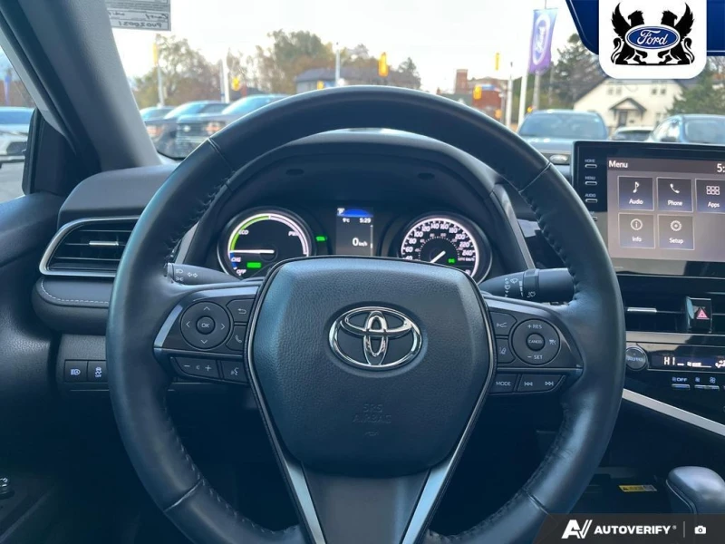 Toyota Camry HYBRID SE * * CARFAX * * АВТО КРЕДИТ * * , снимка 7 - Автомобили и джипове - 52606063