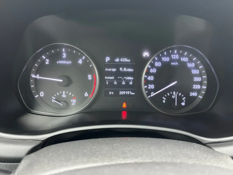 Hyundai I30 1.6 автомат, снимка 13 - Автомобили и джипове - 52813173