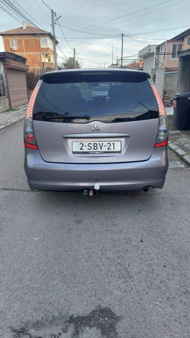 Mitsubishi Grandis Газ/бенин БРЦ, снимка 6 - Автомобили и джипове - 53045939