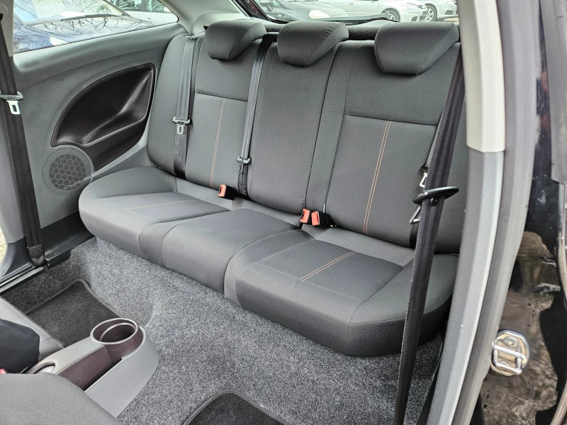 Seat Ibiza 1.6 90кс.FACELIFT, снимка 10 - Автомобили и джипове - 53455510