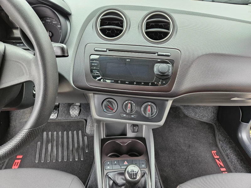 Seat Ibiza 1.6 90кс.FACELIFT, снимка 16 - Автомобили и джипове - 53455510