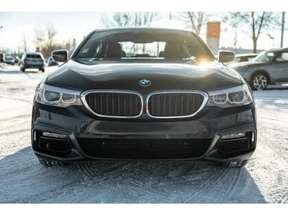 BMW 540 * М-Package* * HeadUp* AвтоКредит* (ЦЕНА ДО БГ), снимка 3 - Автомобили и джипове - 54116041