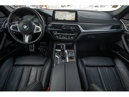 BMW 540 * М-Package* * HeadUp* AвтоКредит* (ЦЕНА ДО БГ), снимка 12 - Автомобили и джипове - 54116041