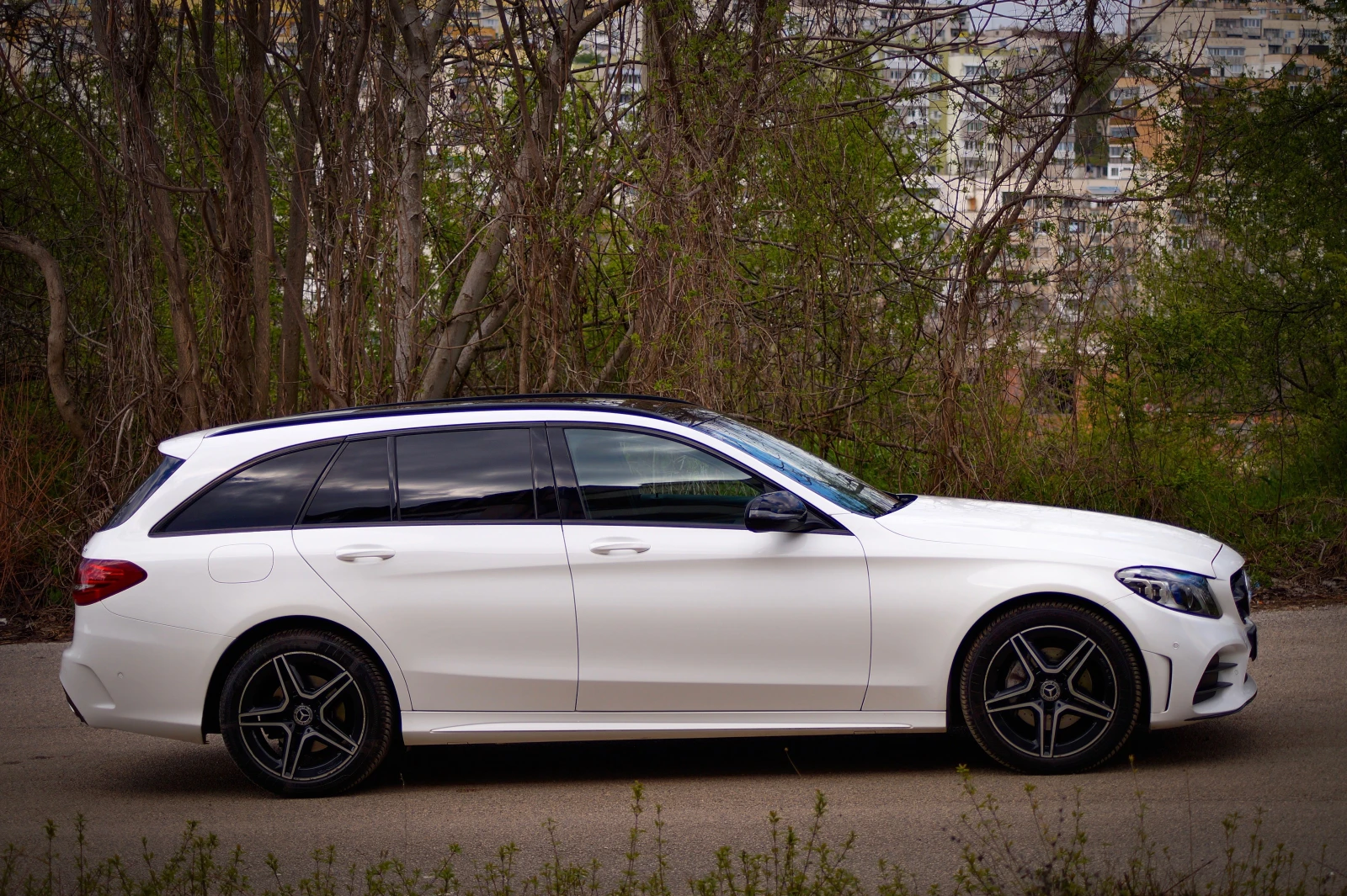 Mercedes-Benz C 220 * AMG * FULL DIGITAL * MultiBeam * 9G * PANORAMA * - изображение 7