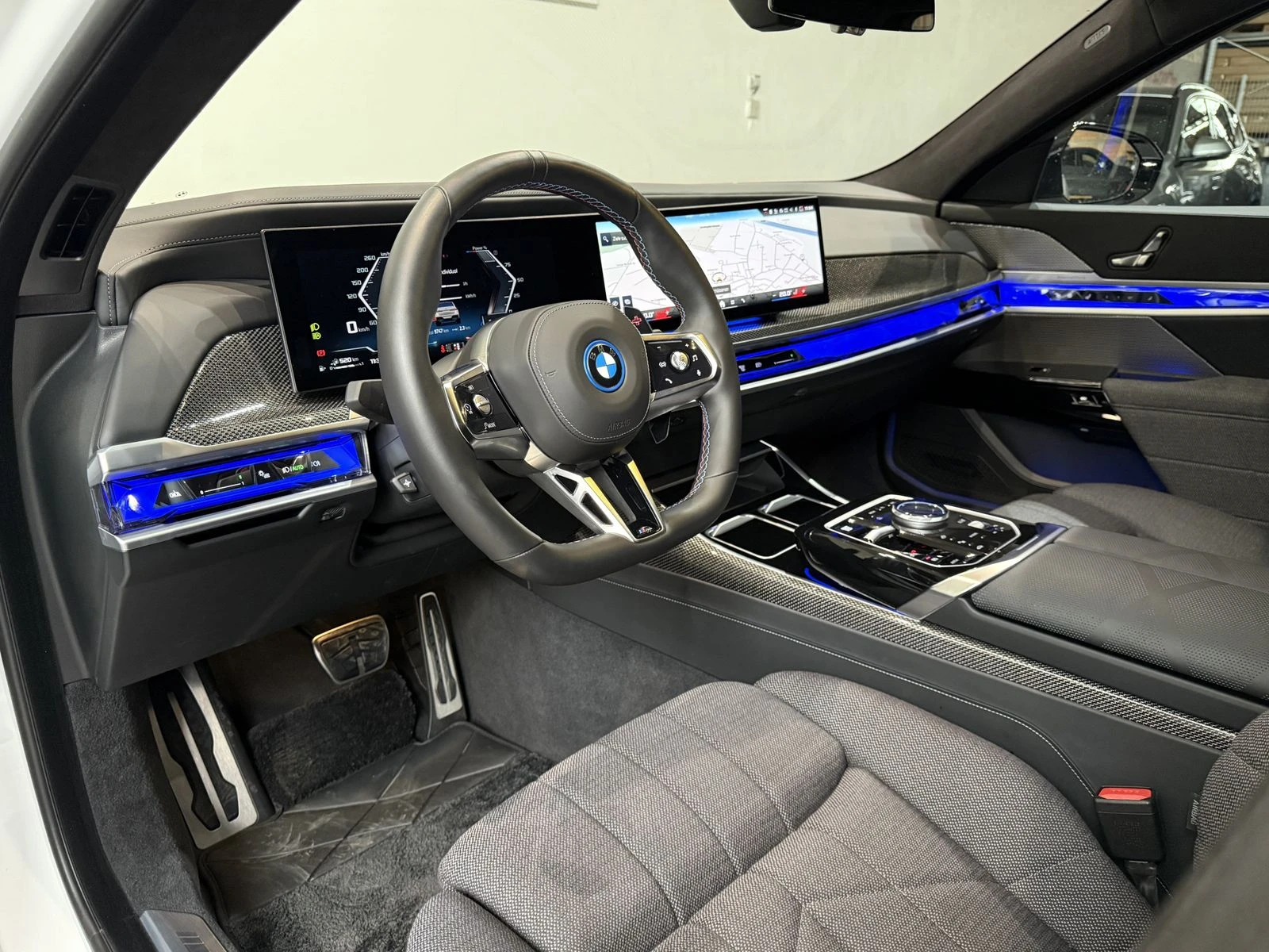 BMW 760 e M xDrive = Executive Drive Pro= Гаранция - изображение 8