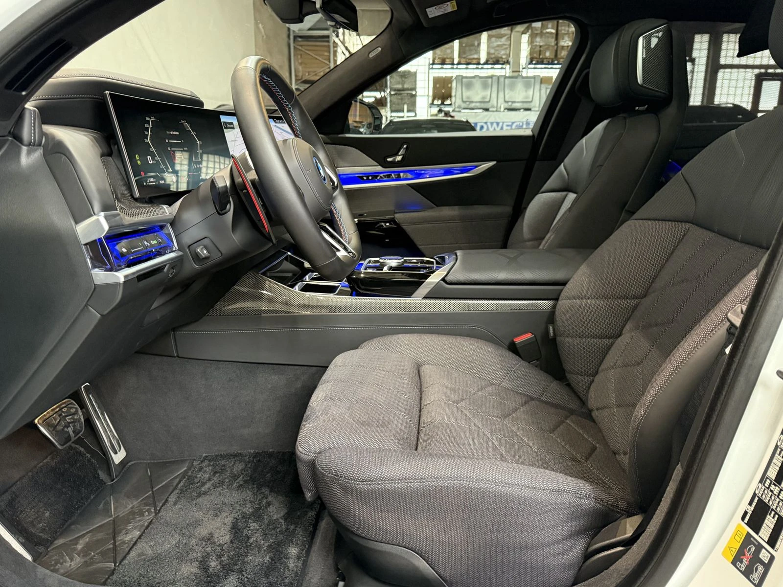 BMW 760 e M xDrive = Executive Drive Pro= Гаранция - изображение 7